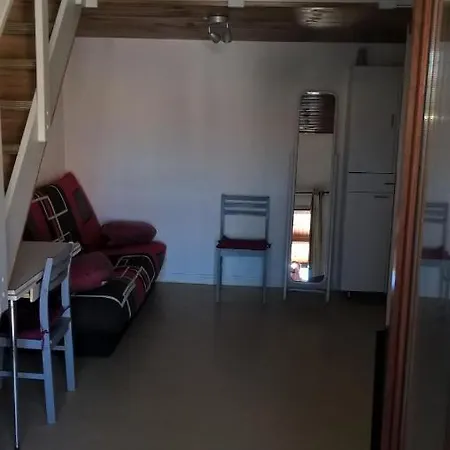 Pavillon Apartment *